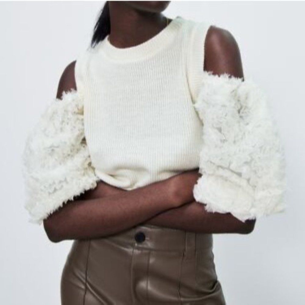 Zara White Cut Out Off Shoulder Combination Top Size Small Fluffy Sleeves NWT